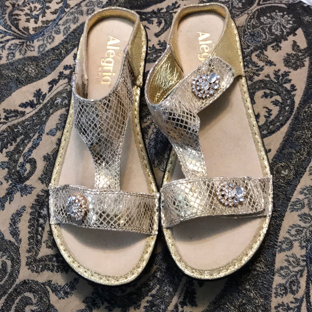 Women’s sandals